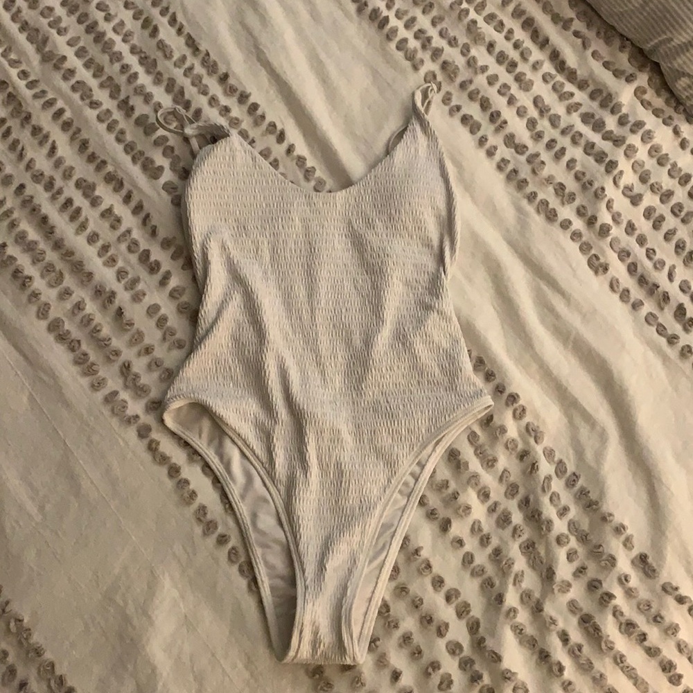One piece bathing suitfrom aerie. Small